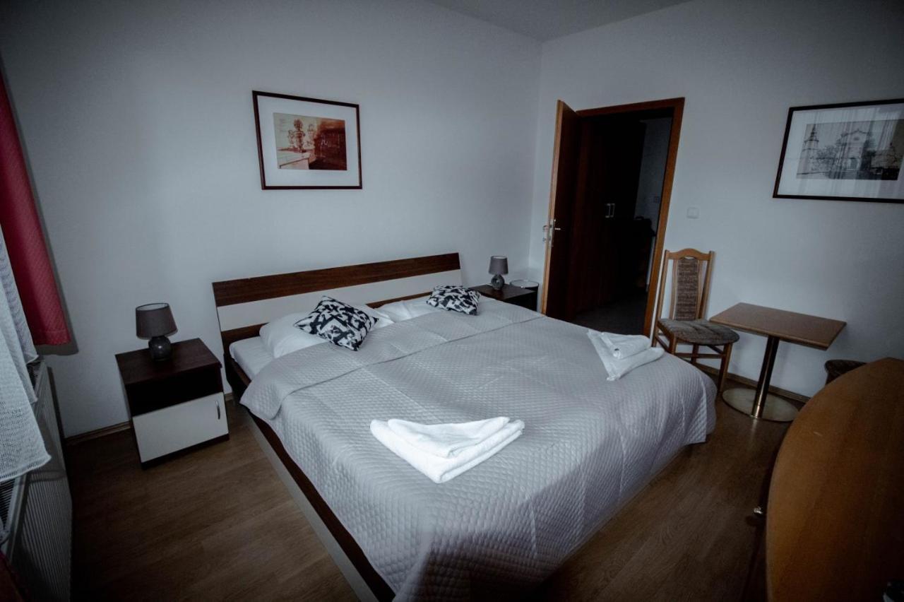 Hotel Kerling Banská Štiavnica Kültér fotó