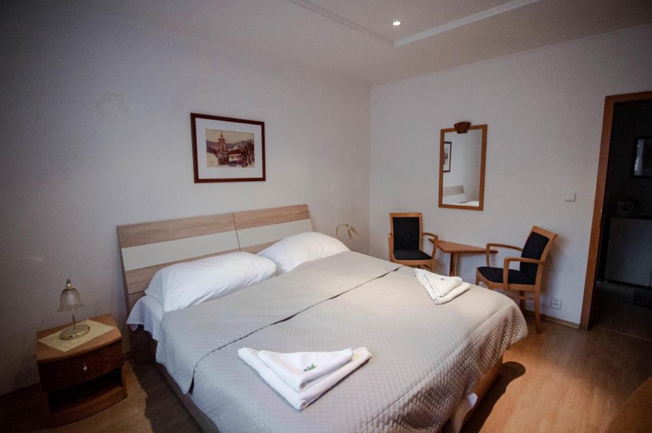 Hotel Kerling Banská Štiavnica Kültér fotó