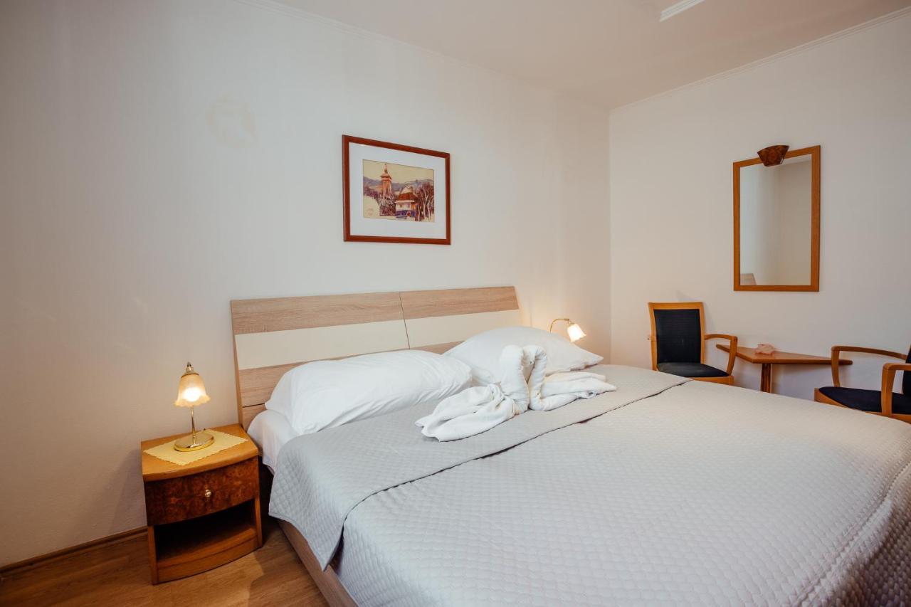 Hotel Kerling Banská Štiavnica Kültér fotó