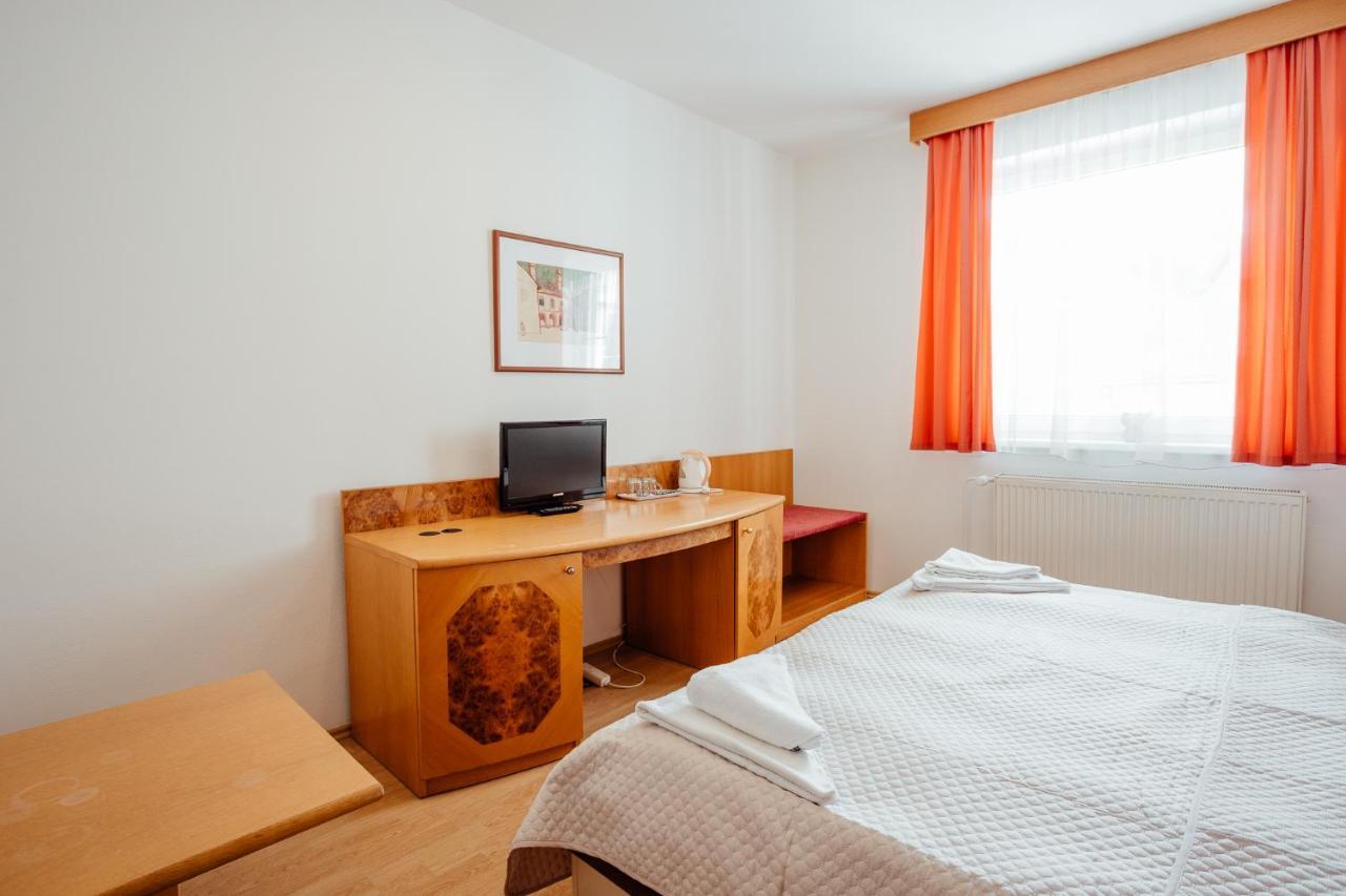 Hotel Kerling Banská Štiavnica Kültér fotó